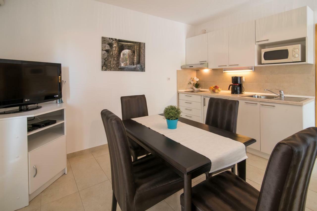 Apartments Marija & Anton Malinska Eksteriør billede